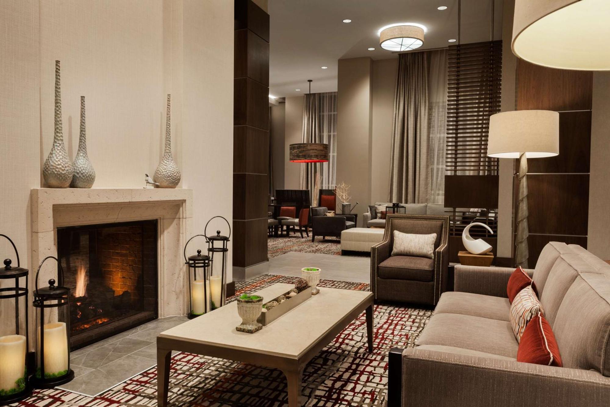 Hilton Garden Inn Charlotte Southpark Bagian luar foto