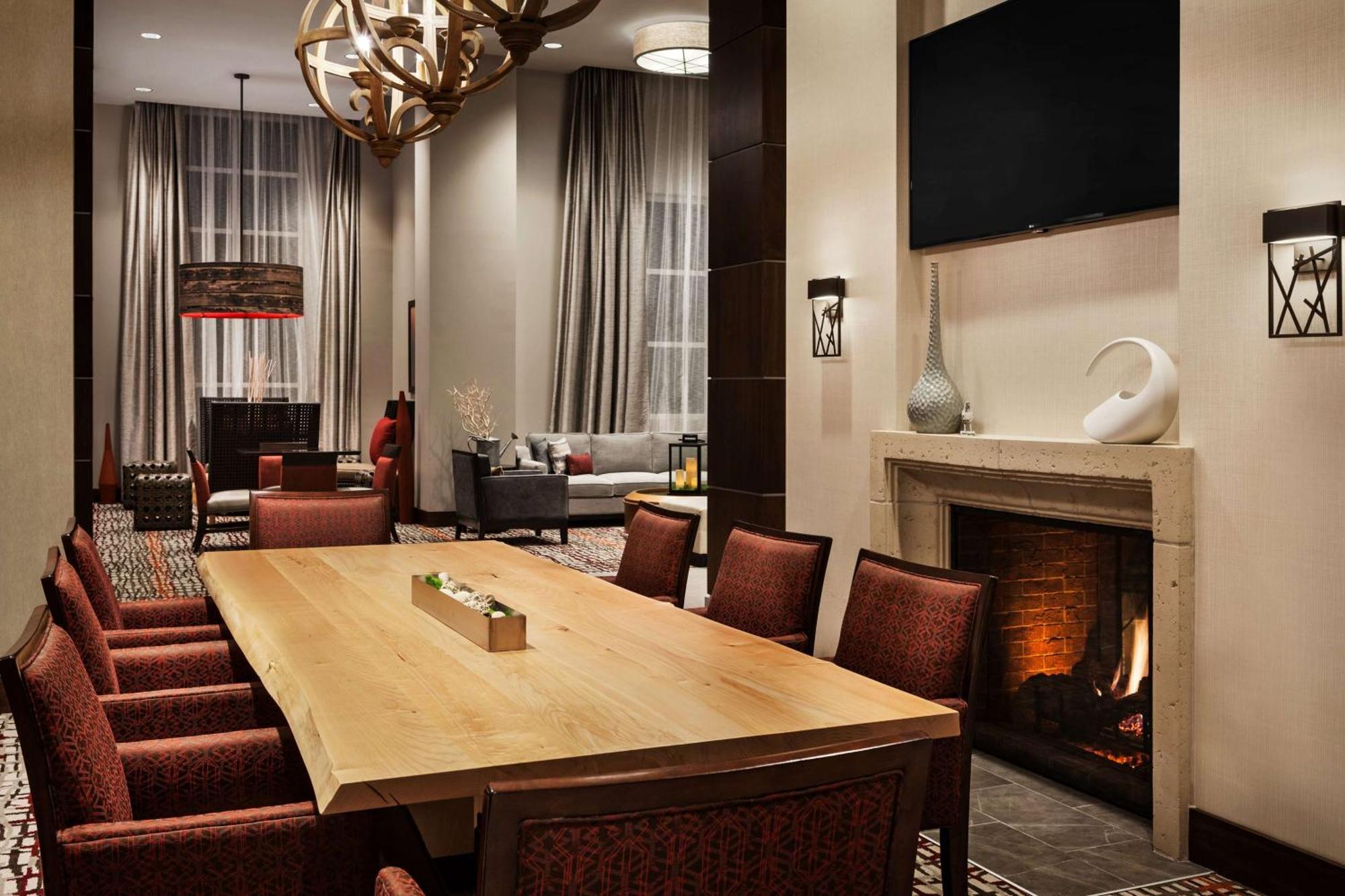 Hilton Garden Inn Charlotte Southpark Bagian luar foto
